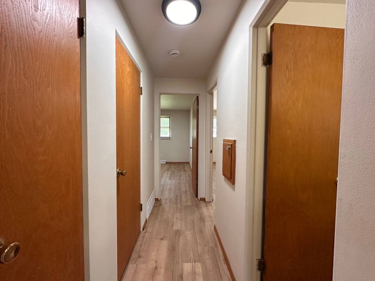 Townhouse for rent at 807-809 Sherry St, Neenah, WI 54956
