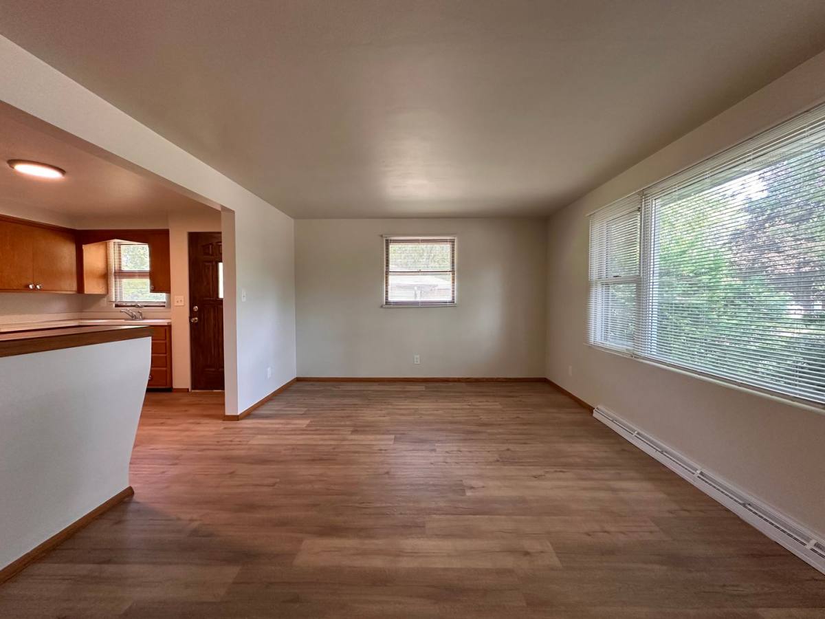 Townhouse for rent at 807-809 Sherry St, Neenah, WI 54956