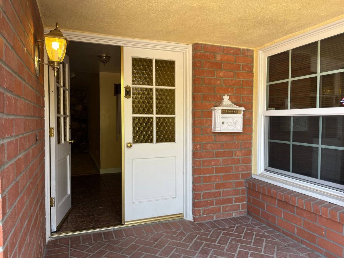 House for rent at 5532 Peacock Lane, Riverside, CA 92505