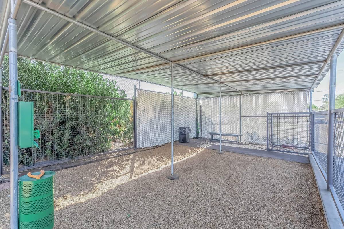 Apartment for rent at 1350 E Thomas Rd, Phoenix, AZ 85014