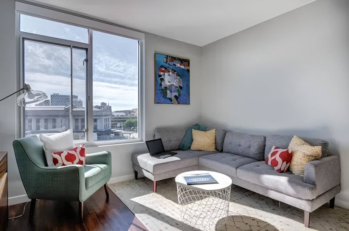 Apartment for rent at 20 E Lanvale St, Baltimore, MD 21202