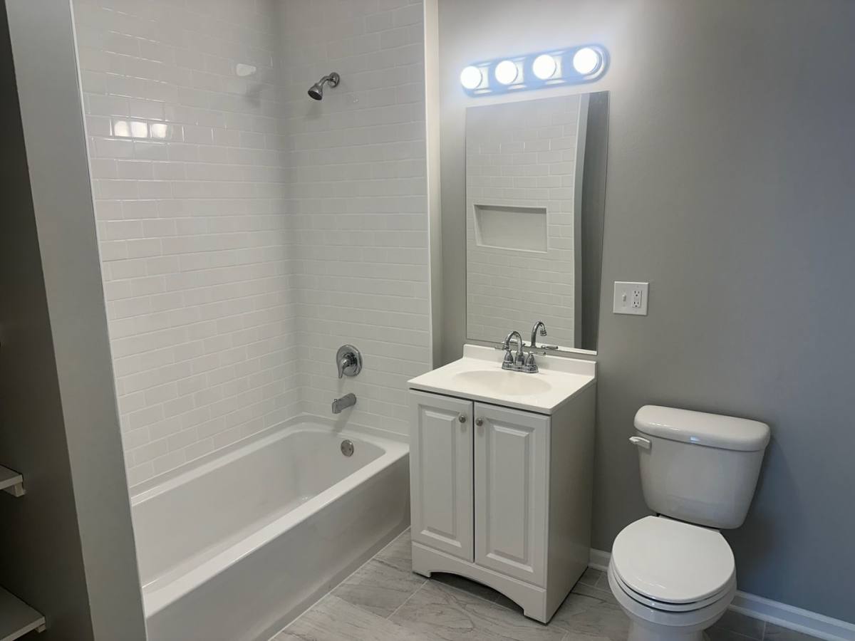 Apartment for rent at 2494 Saint Johns Ave, Highland Park, IL 60035