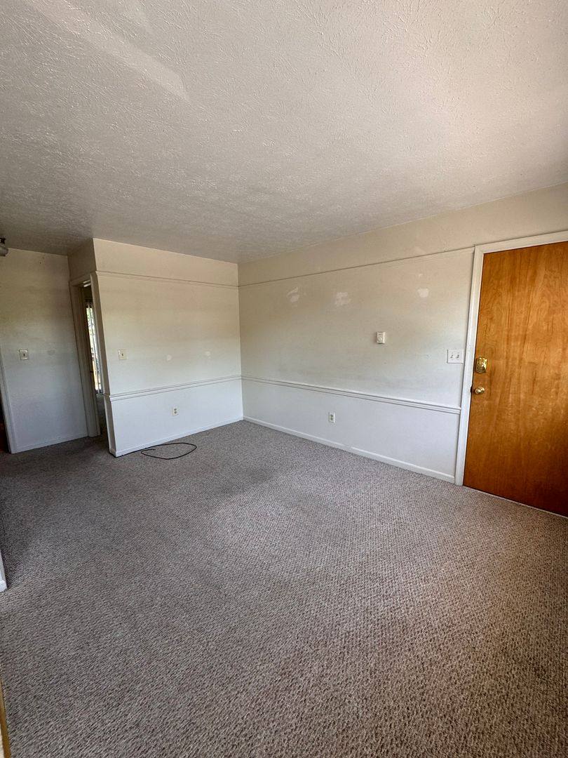 House for rent at 941 Keezletown Rd, Weyers Cave, VA 24486