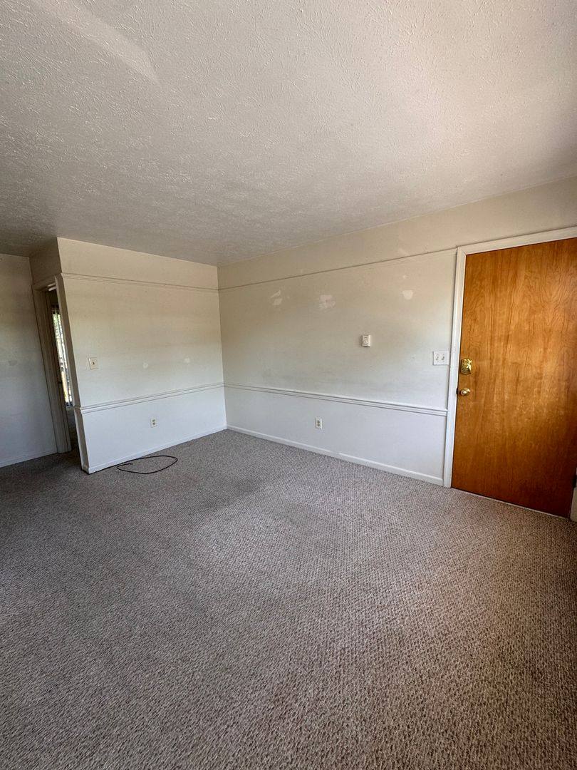 House for rent at 941 Keezletown Rd, Weyers Cave, VA 24486