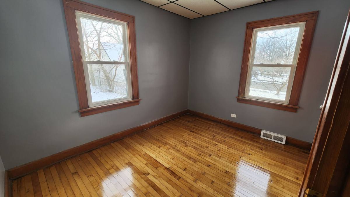 Apartment for rent at 20664 Miller Ave, Cleveland, OH 44119
