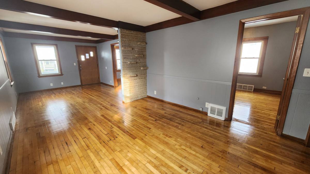 Apartment for rent at 20664 Miller Ave, Cleveland, OH 44119