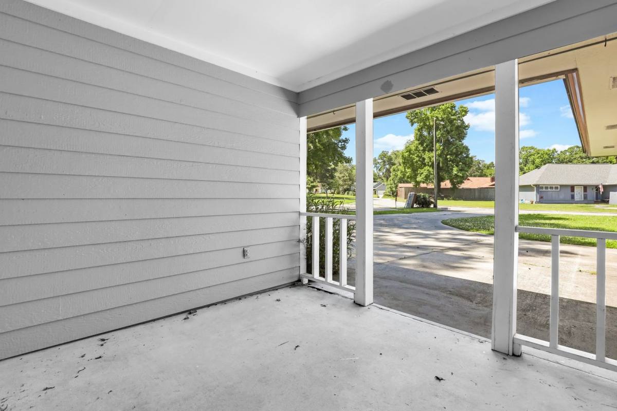 House for rent at 8 N Nicholson Circle, Savannah, GA 31419