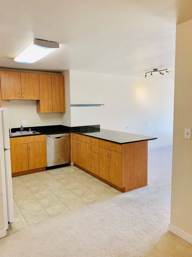 Apartment for rent at 112 Bellevue Ave E, Seattle, WA 98102