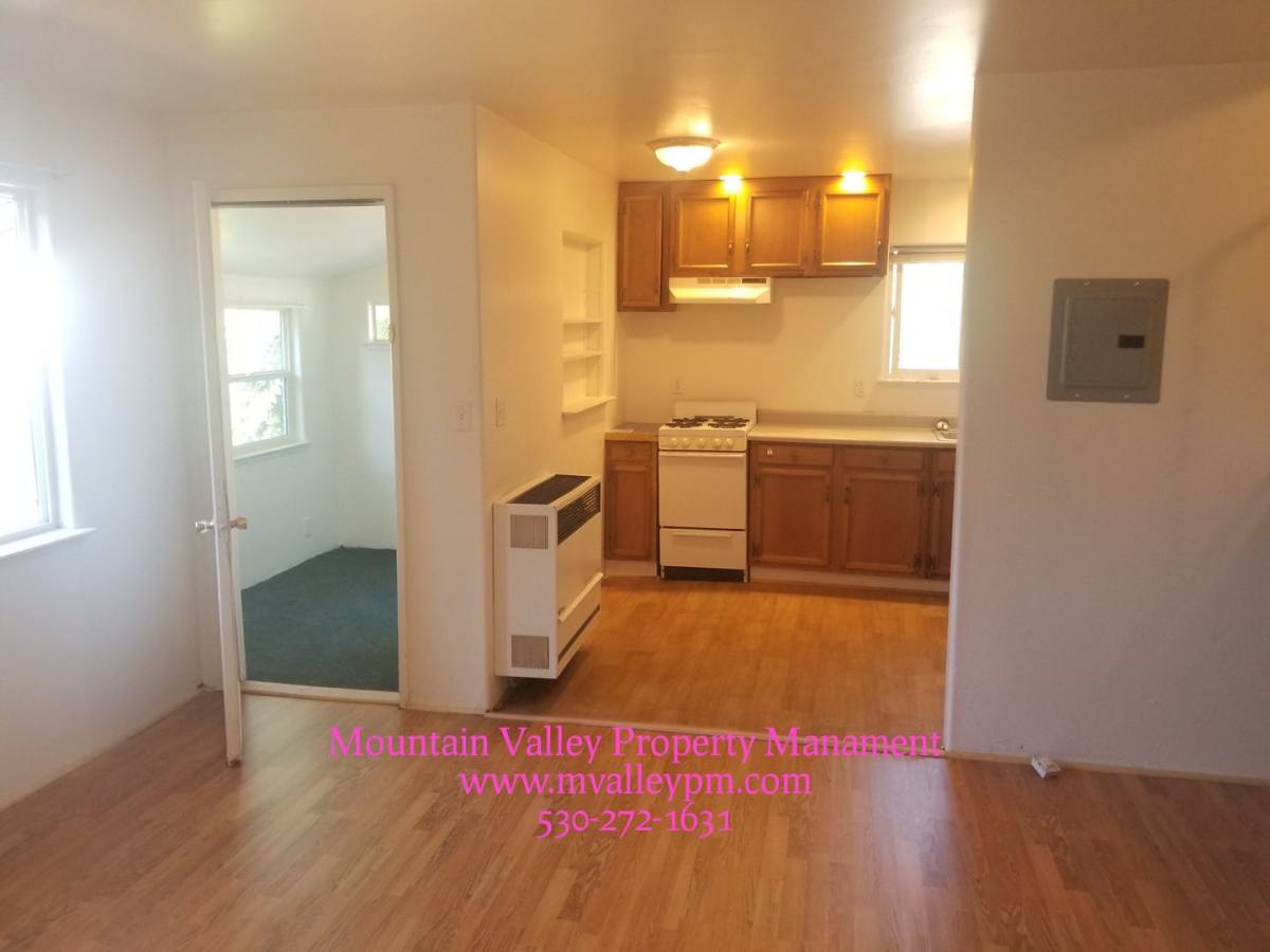 Apartment for rent at 104 Valley View, Grass Valley, CA 95945