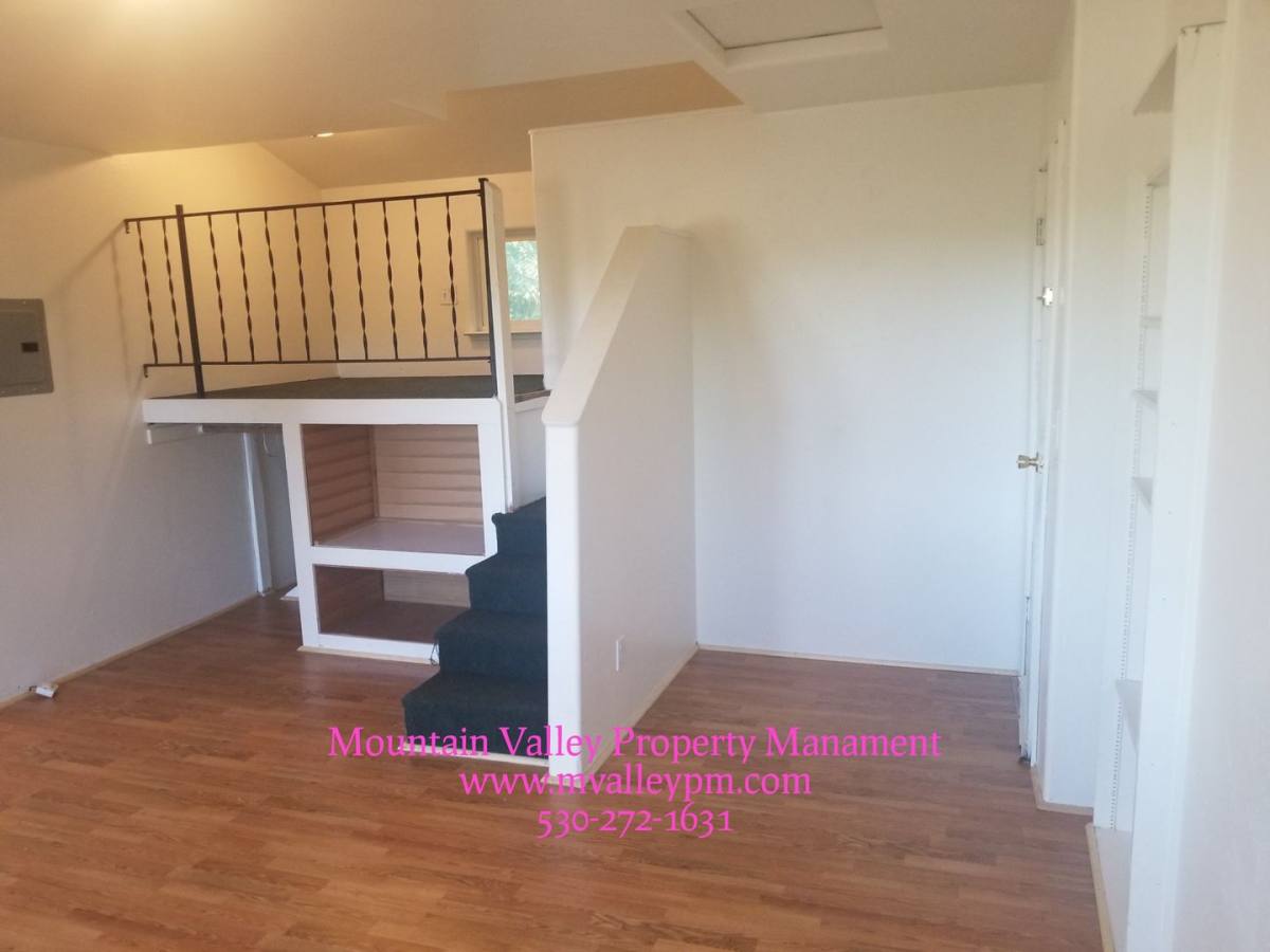 Apartment for rent at 104 Valley View, Grass Valley, CA 95945