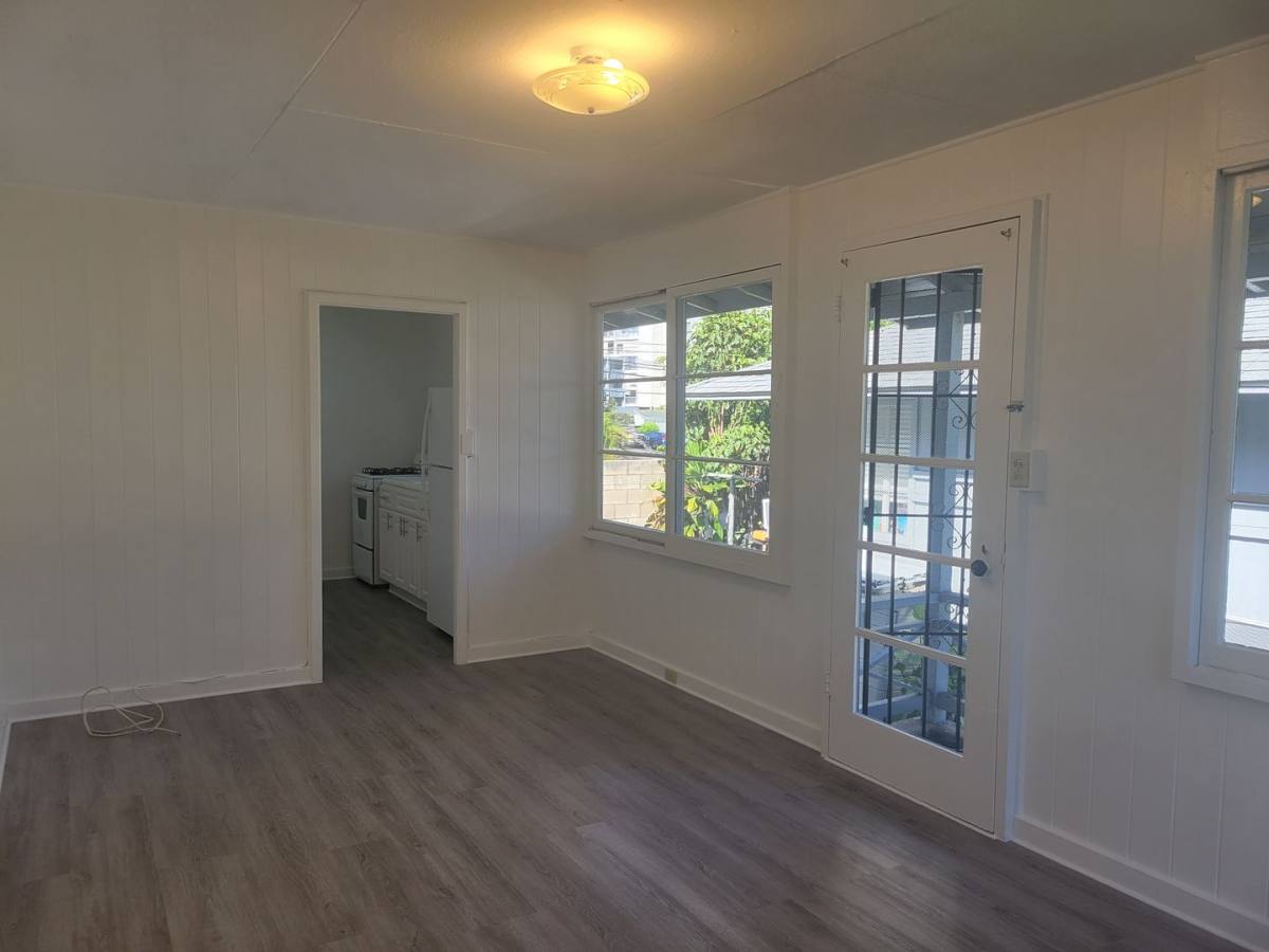 Apartment for rent at 1552-1556 Pensacola St, Honolulu, HI 96822