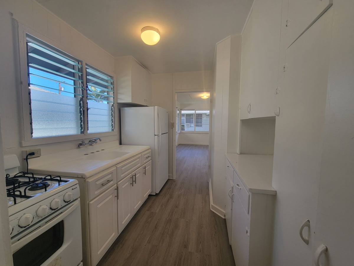 Apartment for rent at 1552-1556 Pensacola St, Honolulu, HI 96822
