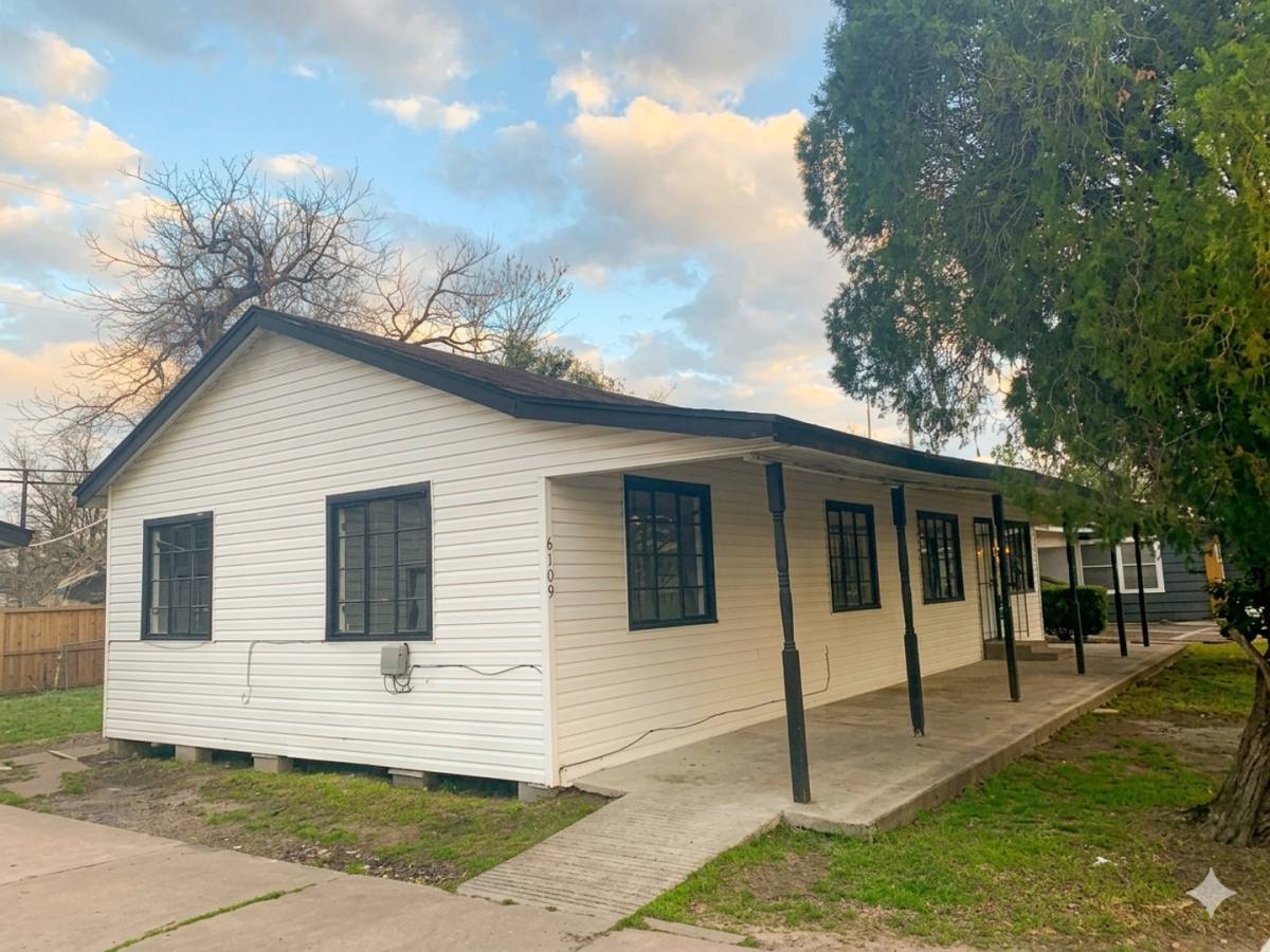 House for rent at 6109 Wayland St, Houston, TX 77021