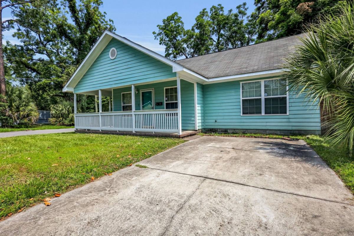 House for rent at 1202 E Waldburg St, Savannah, GA 31404