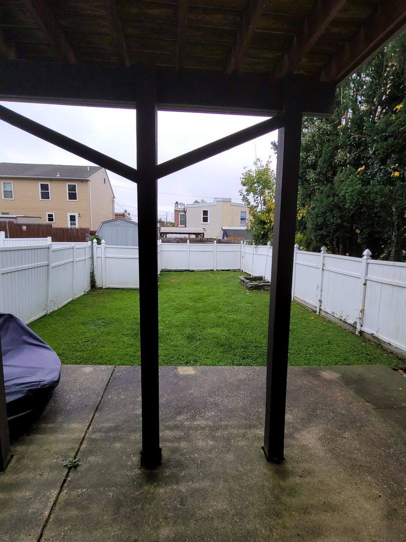 Townhouse for rent at 211 7th Ave, Wilmington, DE 19805
