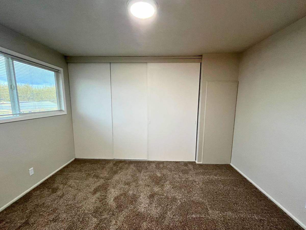 Apartment for rent at 2705 Oak St, Eugene, OR 97405