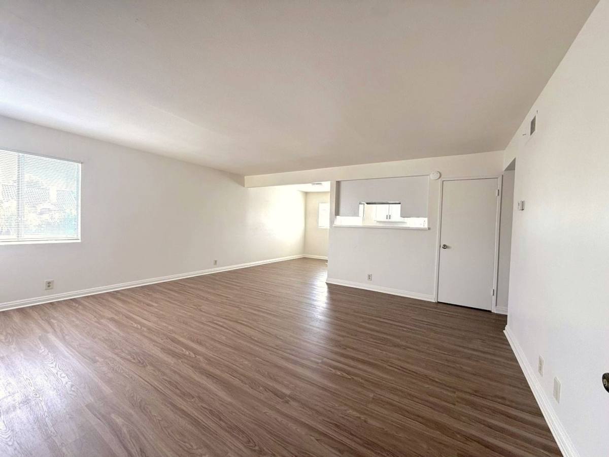 Apartment for rent at 805-809 S Stoneman Ave, Alhambra, CA 91801