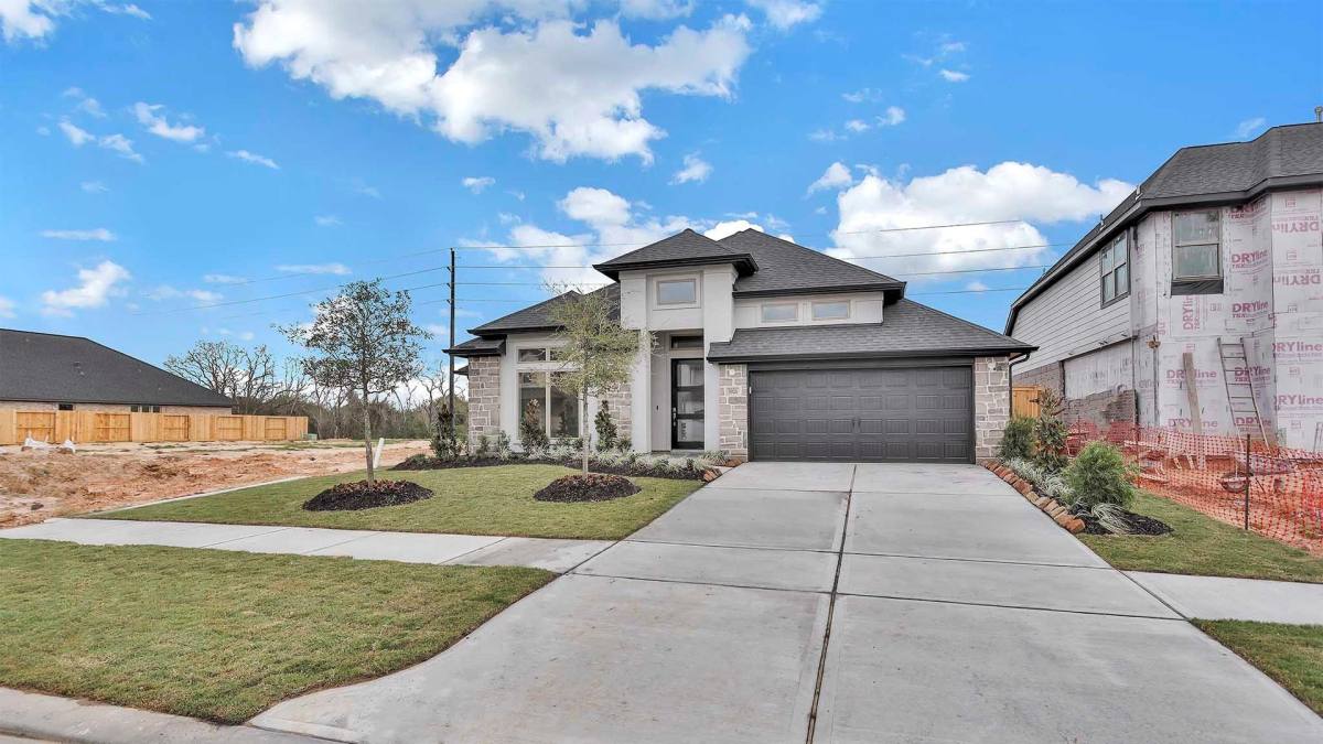 House for rent at 5026 Albany Shores Lane, Fulshear, TX 77441