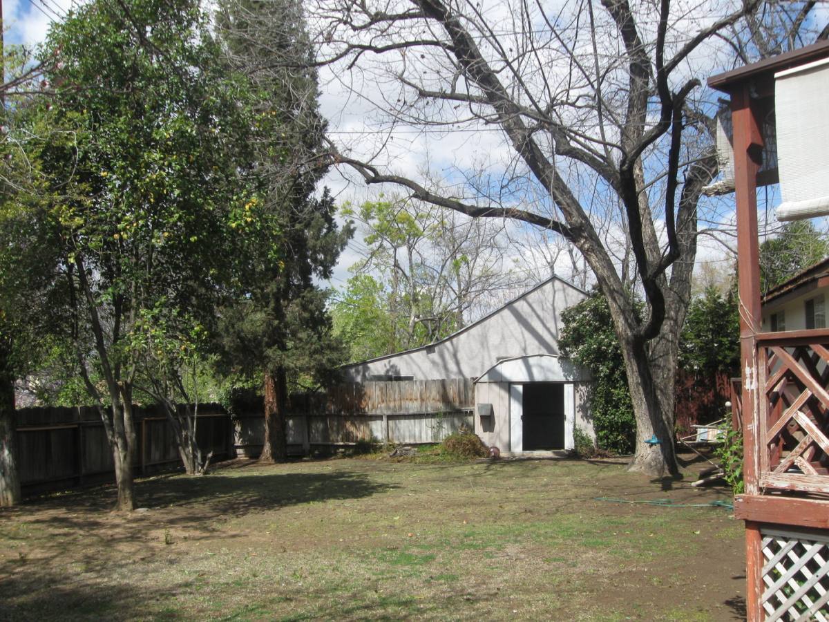 House for rent at 3032 N Inyo St, Bakersfield, CA 93305