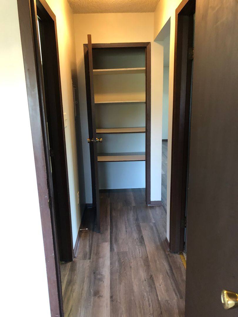 Apartment for rent at 1460 Pioneer Rd, Crest Hill, IL 60403