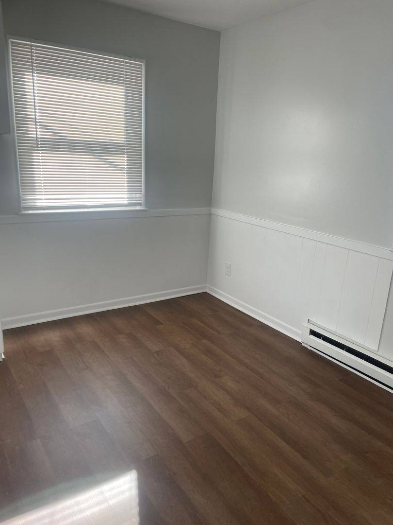 Apartment for rent at 688 Chestnut St, Greensboro, NC 27405