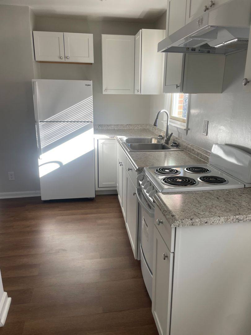 Apartment for rent at 688 Chestnut St, Greensboro, NC 27405