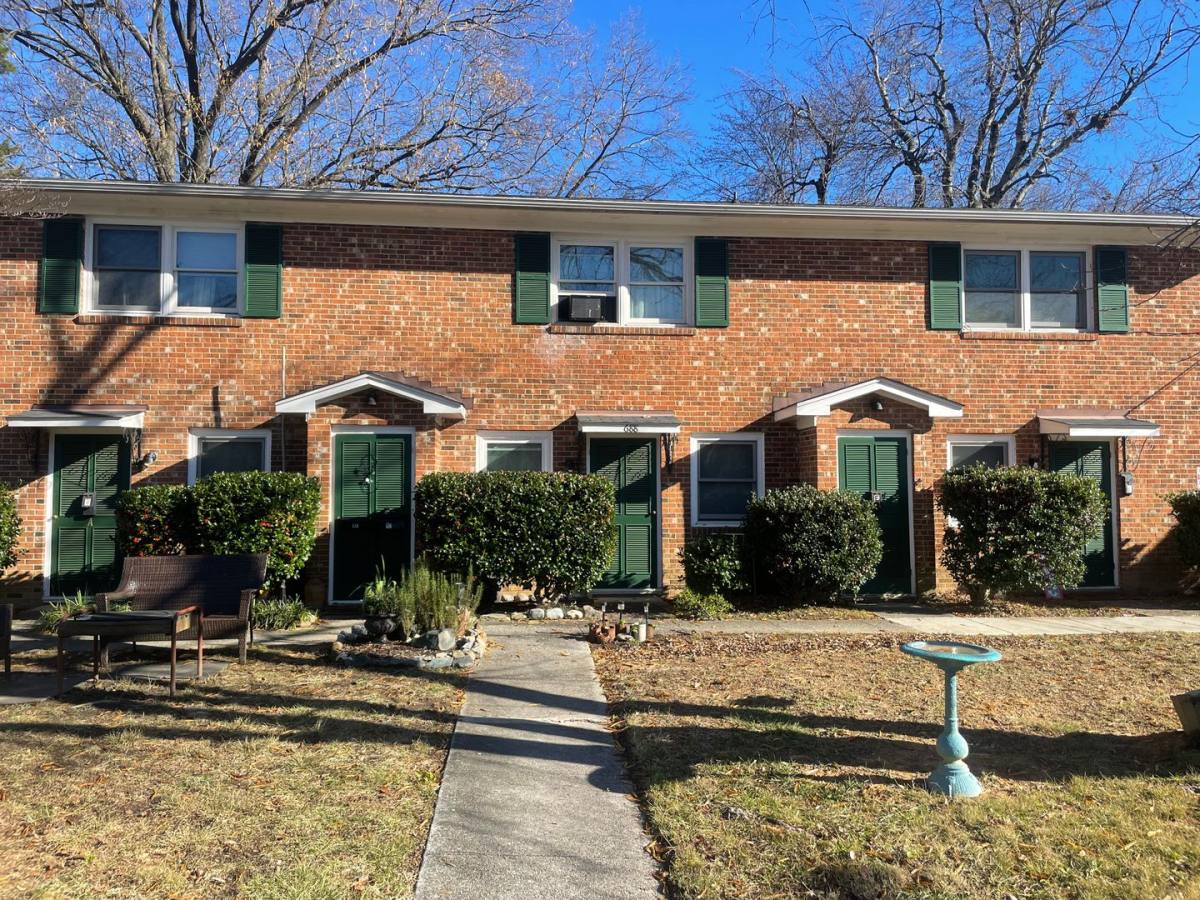 Apartment for rent at 688 Chestnut St, Greensboro, NC 27405