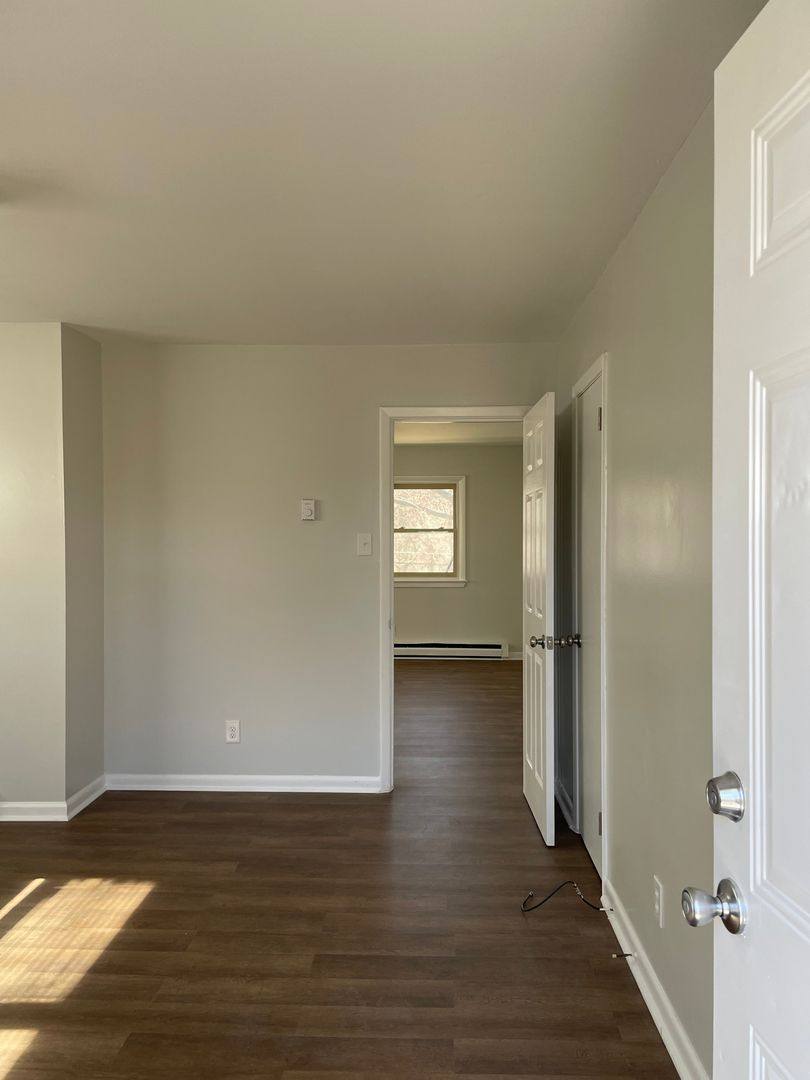 Apartment for rent at 688 Chestnut St, Greensboro, NC 27405