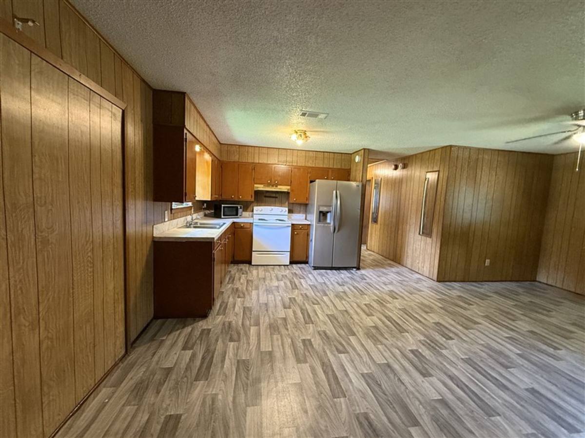 House for rent at 2113 Meadowview Circle, Coushatta, LA 71019