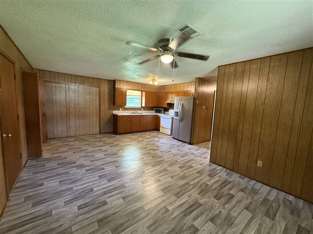 House for rent at 2113 Meadowview Circle, Coushatta, LA 71019