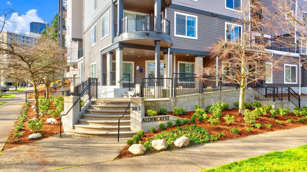 Apartment for rent at 303 10th Ave, Seattle, WA 98122