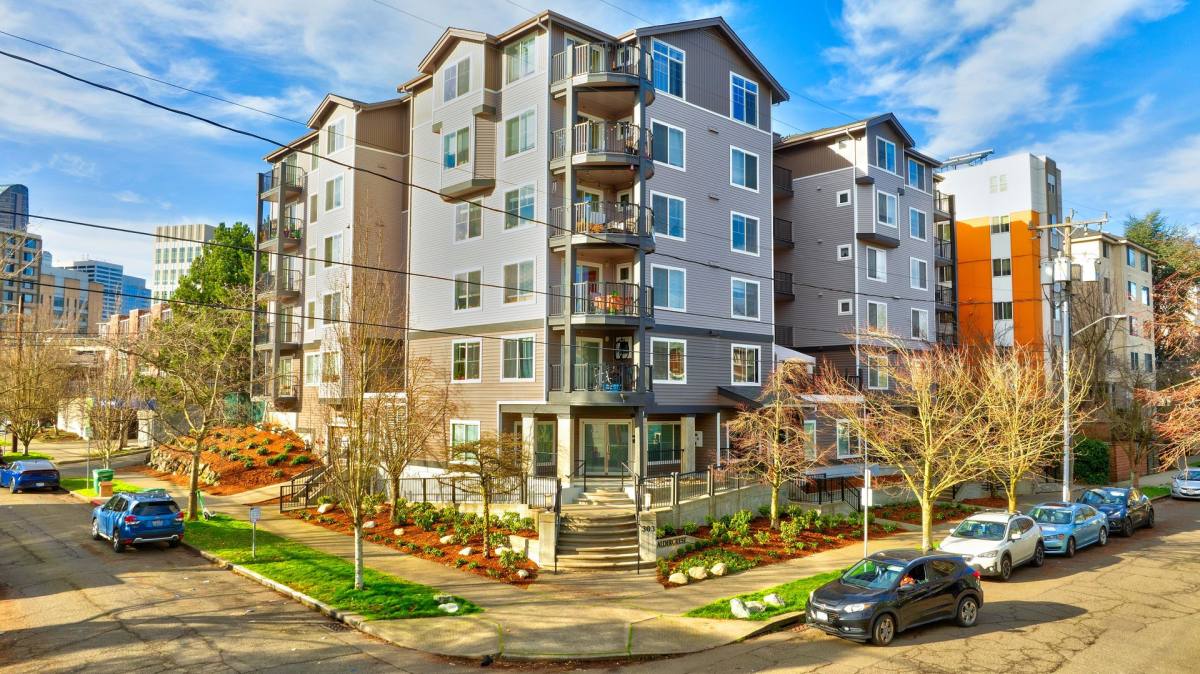 Apartment for rent at 303 10th Ave, Seattle, WA 98122