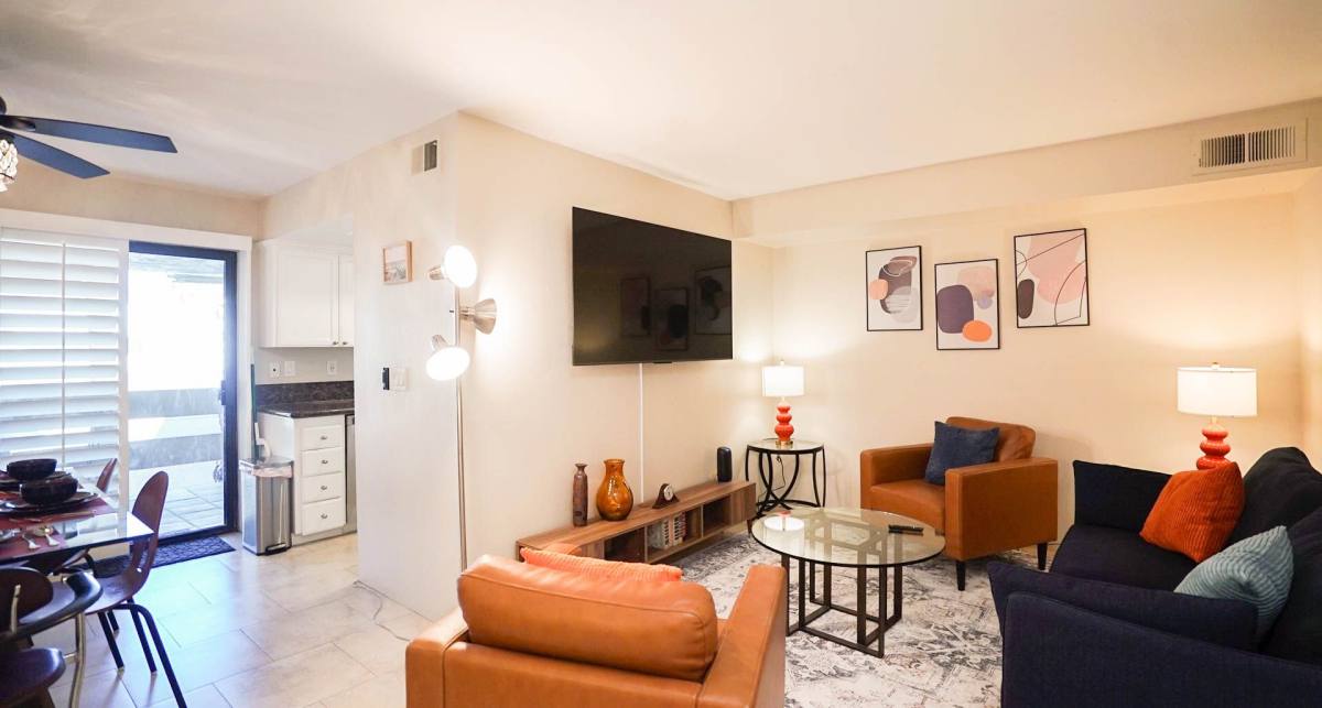 Condo for rent at 5301 E Waverly Dr, Palm Springs, CA 92264