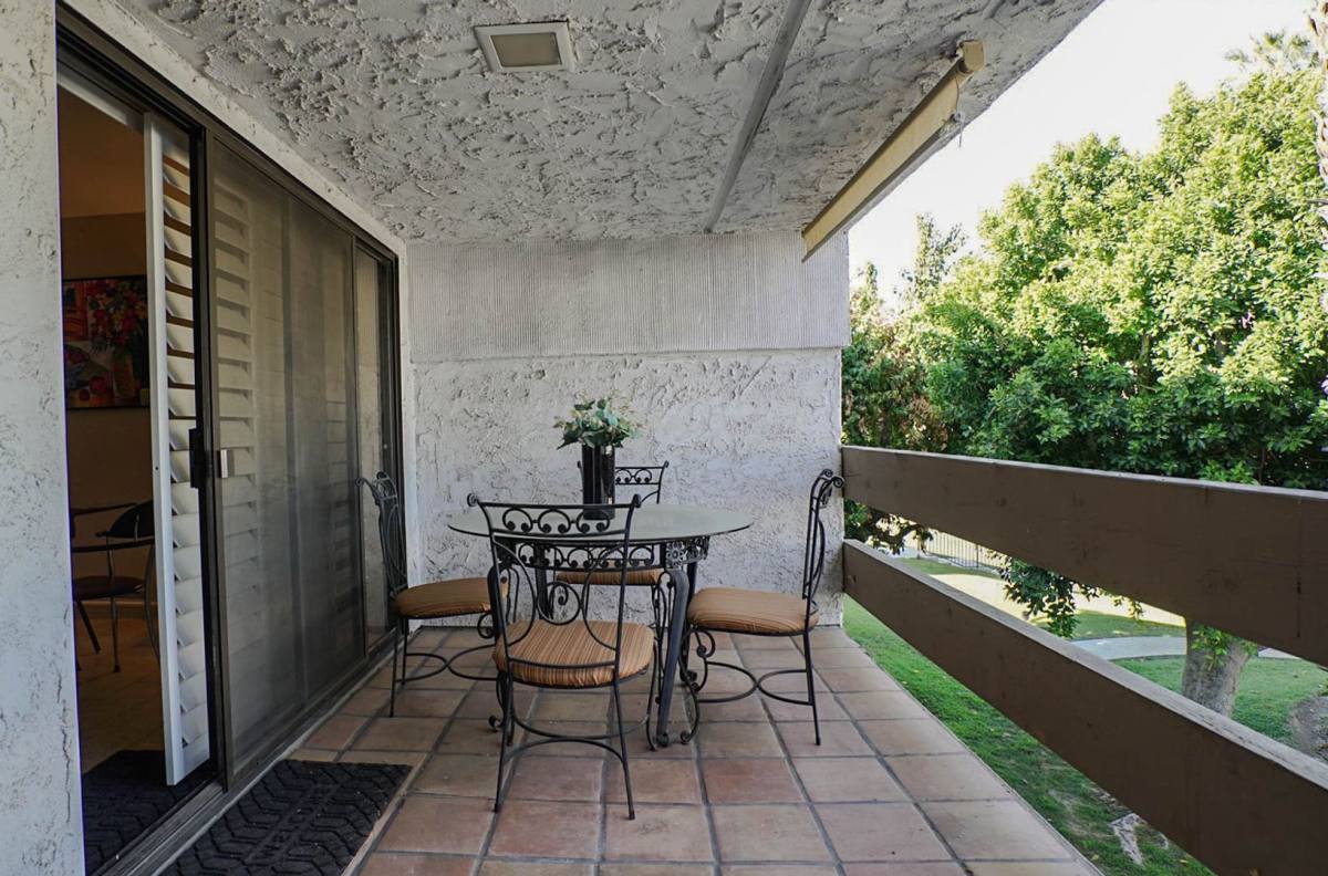 Condo for rent at 5301 E Waverly Dr, Palm Springs, CA 92264