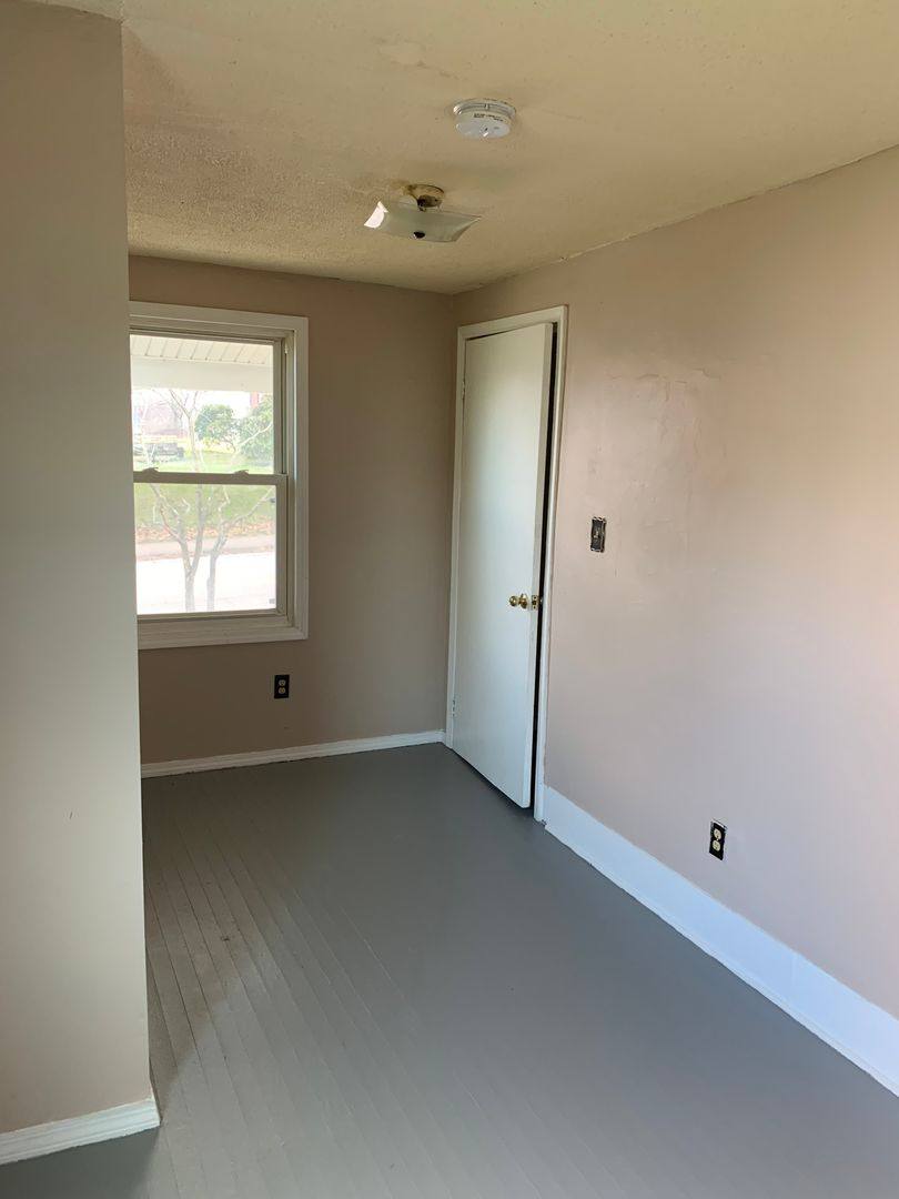 Apartment for rent at 1015 Lynn St, Parkersburg, WV 26101