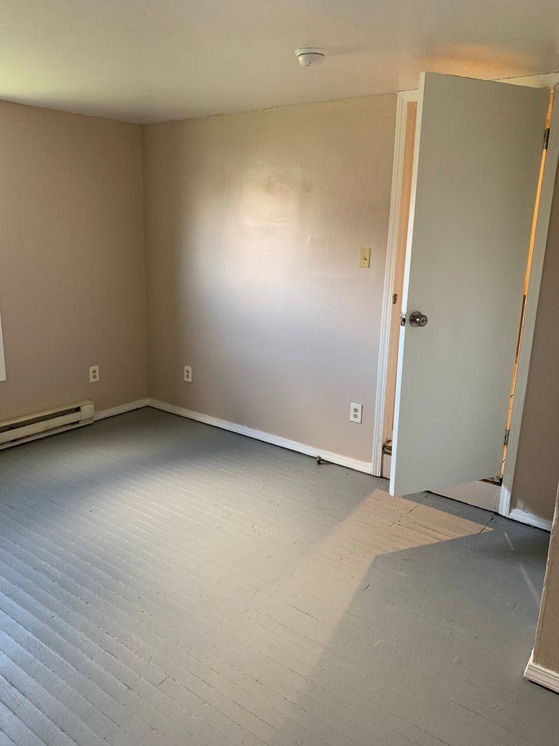 Apartment for rent at 1015 Lynn St, Parkersburg, WV 26101