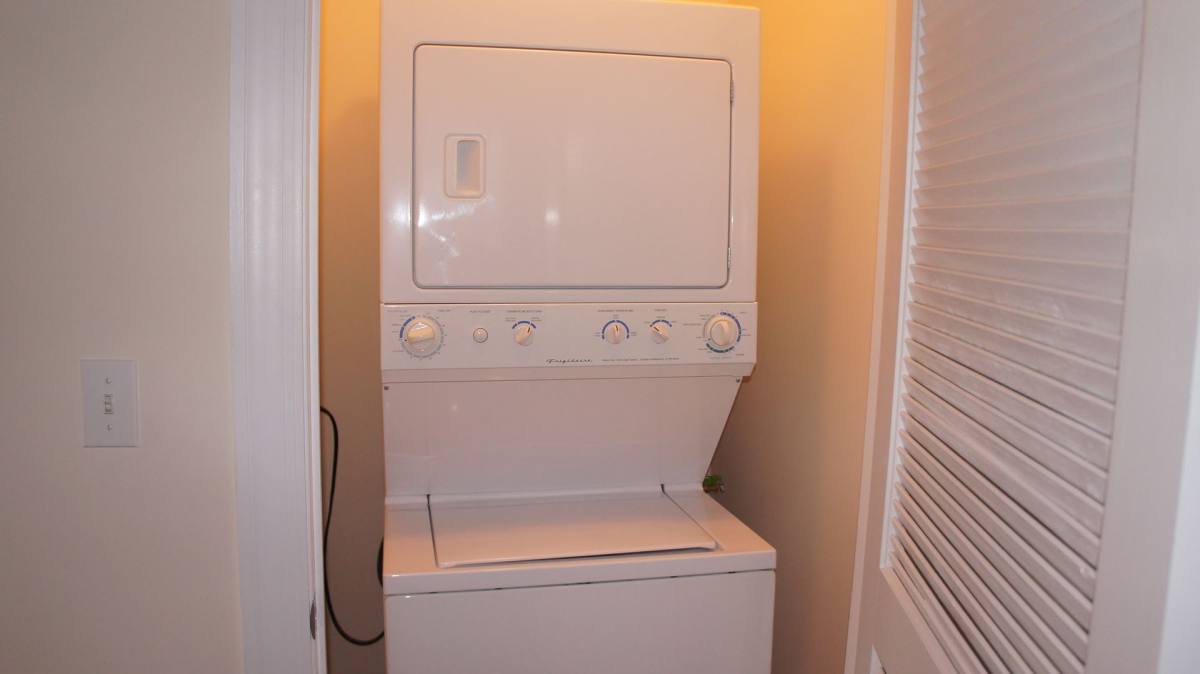 Apartment for rent at 4715 N Sheridan, Chicago, IL 60640