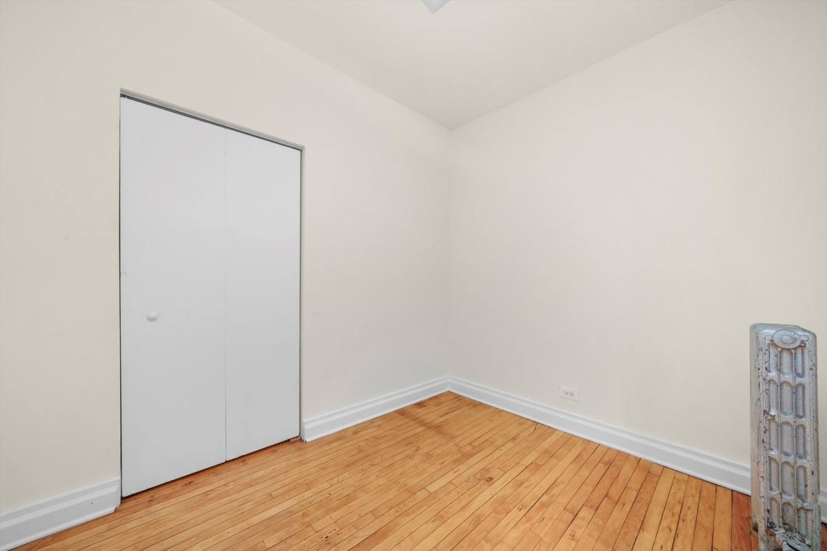 Apartment for rent at 1530-42 N Kedzie, Chicago, IL 60651