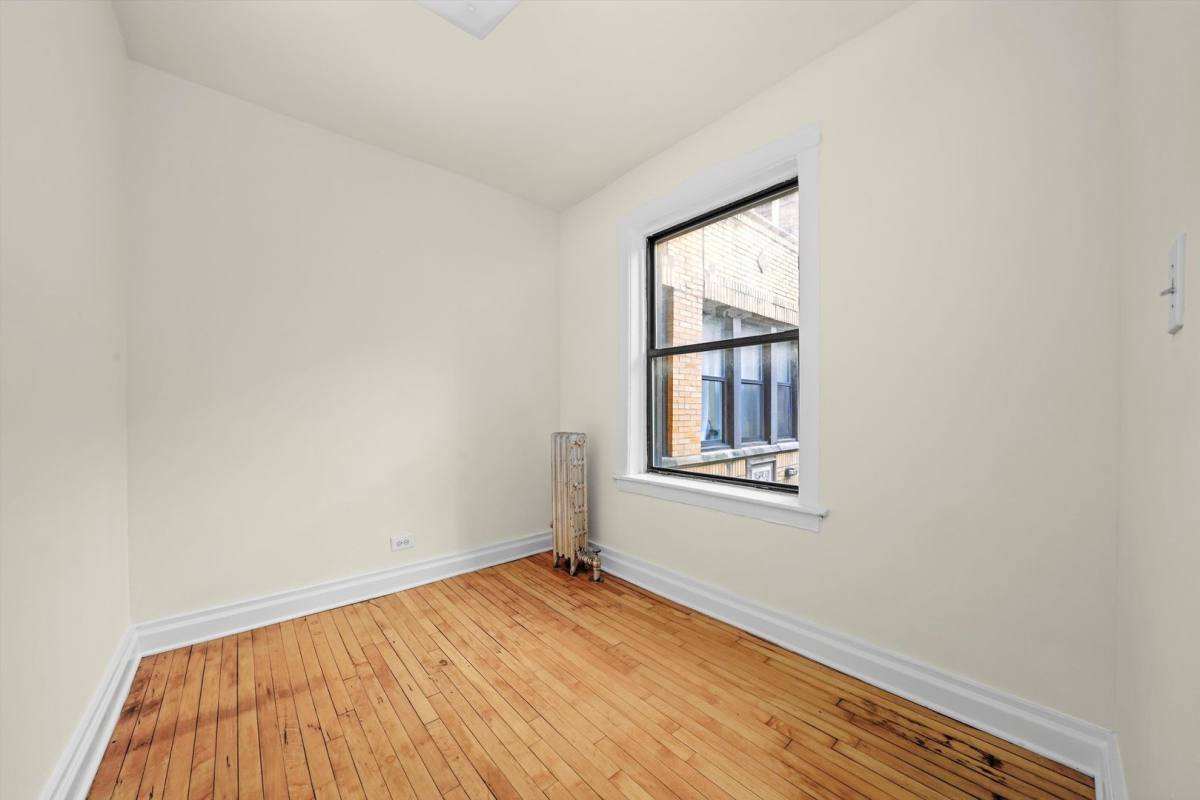 Apartment for rent at 1530-42 N Kedzie, Chicago, IL 60651