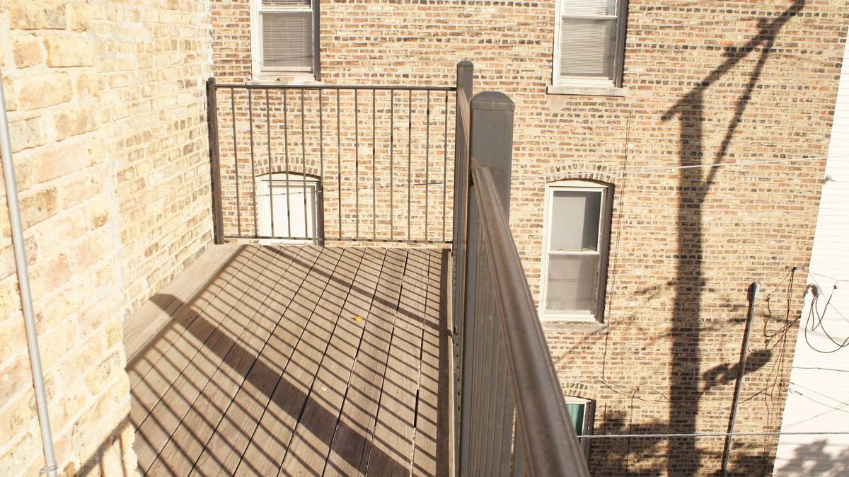 Apartment for rent at 1949-51 W Cuyler, Chicago, IL 60613