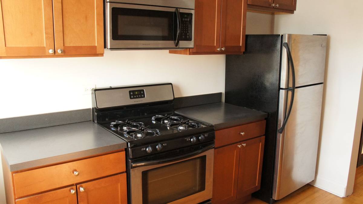 Apartment for rent at 1949-51 W Cuyler, Chicago, IL 60613