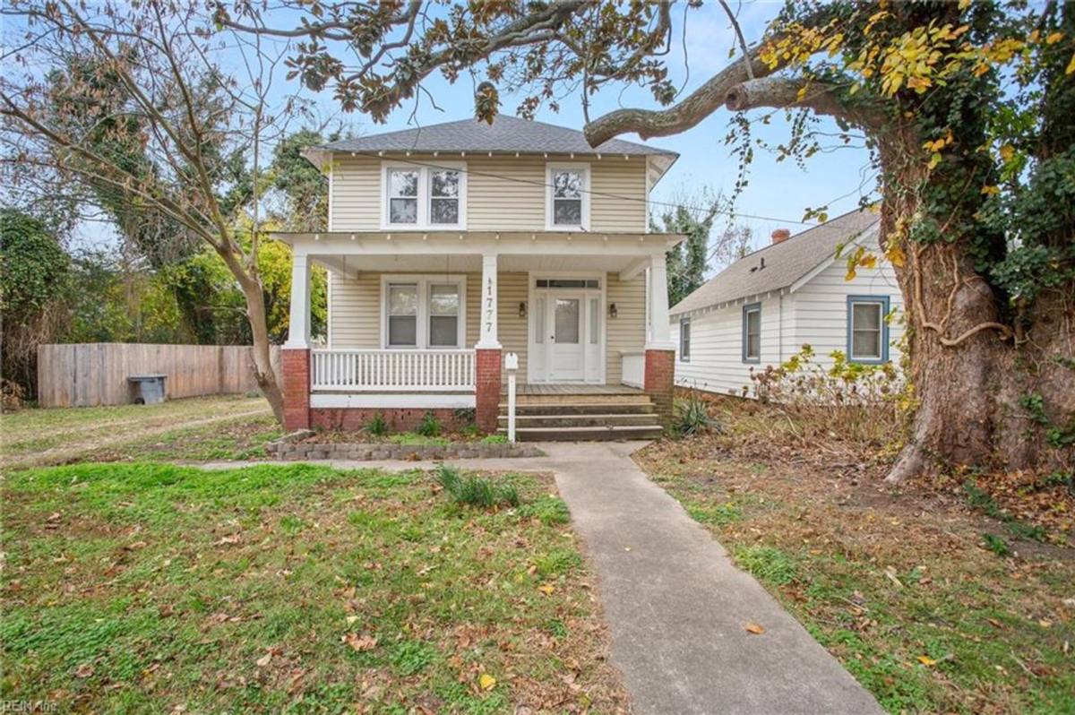 House for rent at 1777 Old Buckroe Rd, Hampton, VA 23664
