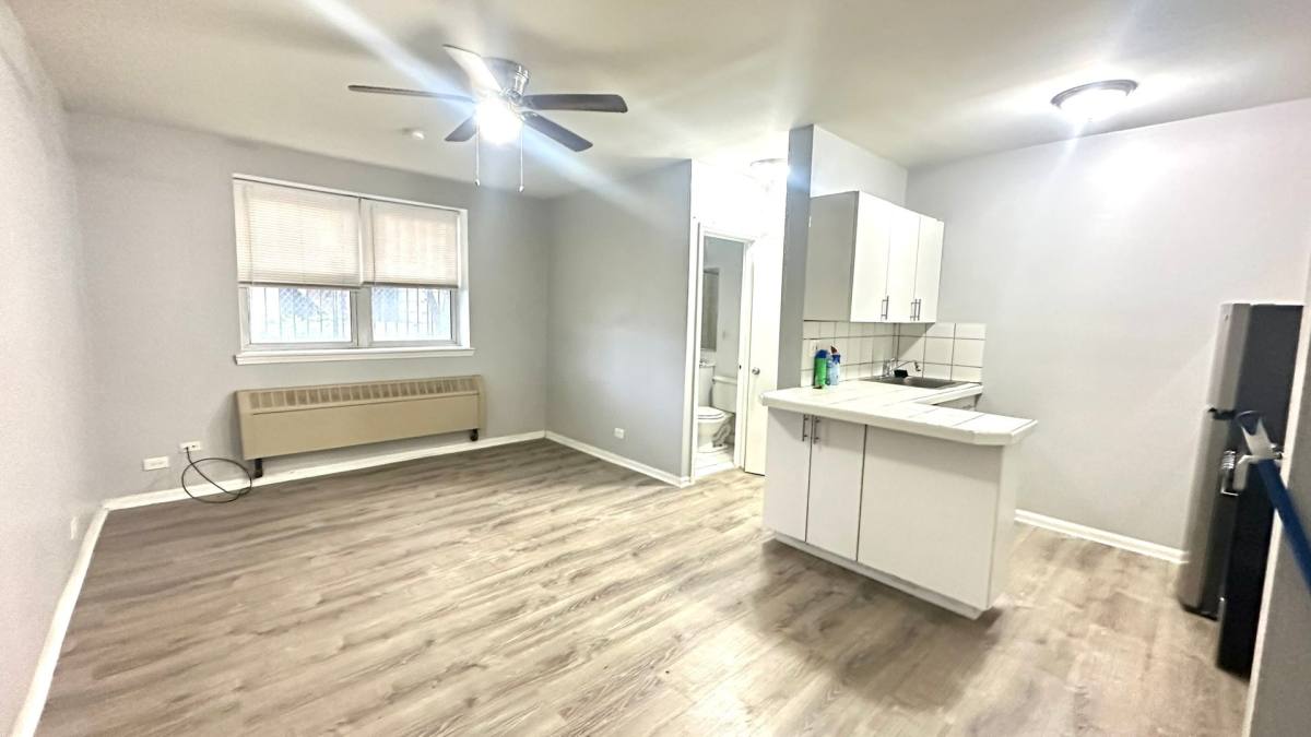 Apartment for rent at 4031 N Kenmore, Chicago, IL 60613