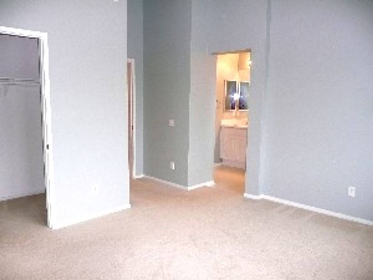 Townhouse for rent at 1326 Statice Court, Carlsbad, CA 92011