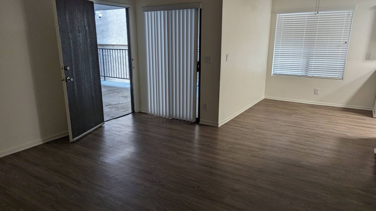 Apartment for rent at 9922 W Broadway, Anaheim, CA 92804