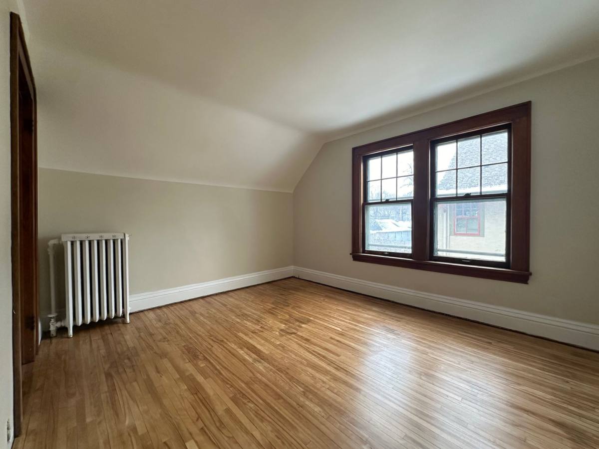 House for rent at 2015 Laurel Ave, Saint Paul, MN 55104
