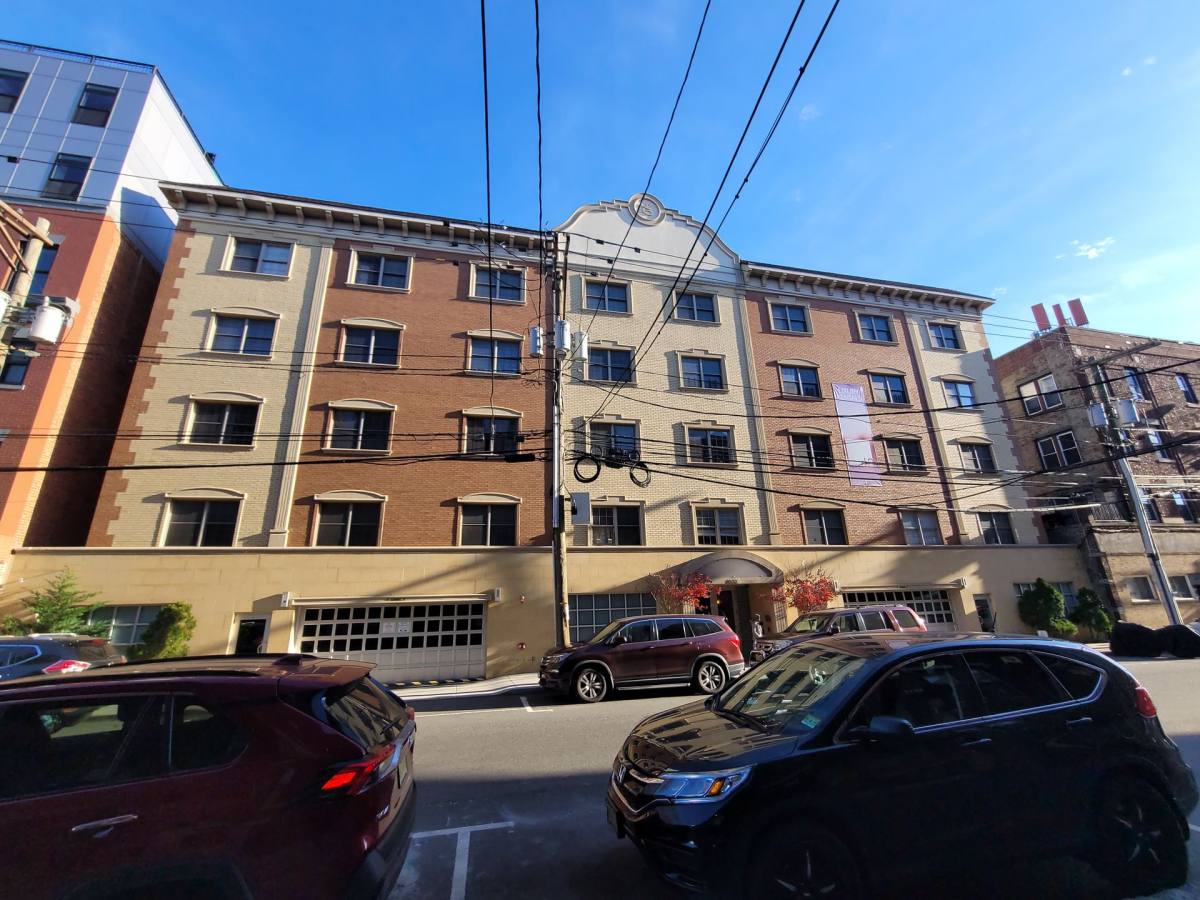 Apartment for rent at 6008 Hudson Ave, West New York, NJ 07093