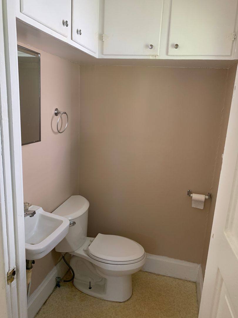 Apartment for rent at 1336 Lynn St, Parkersburg, WV 26101