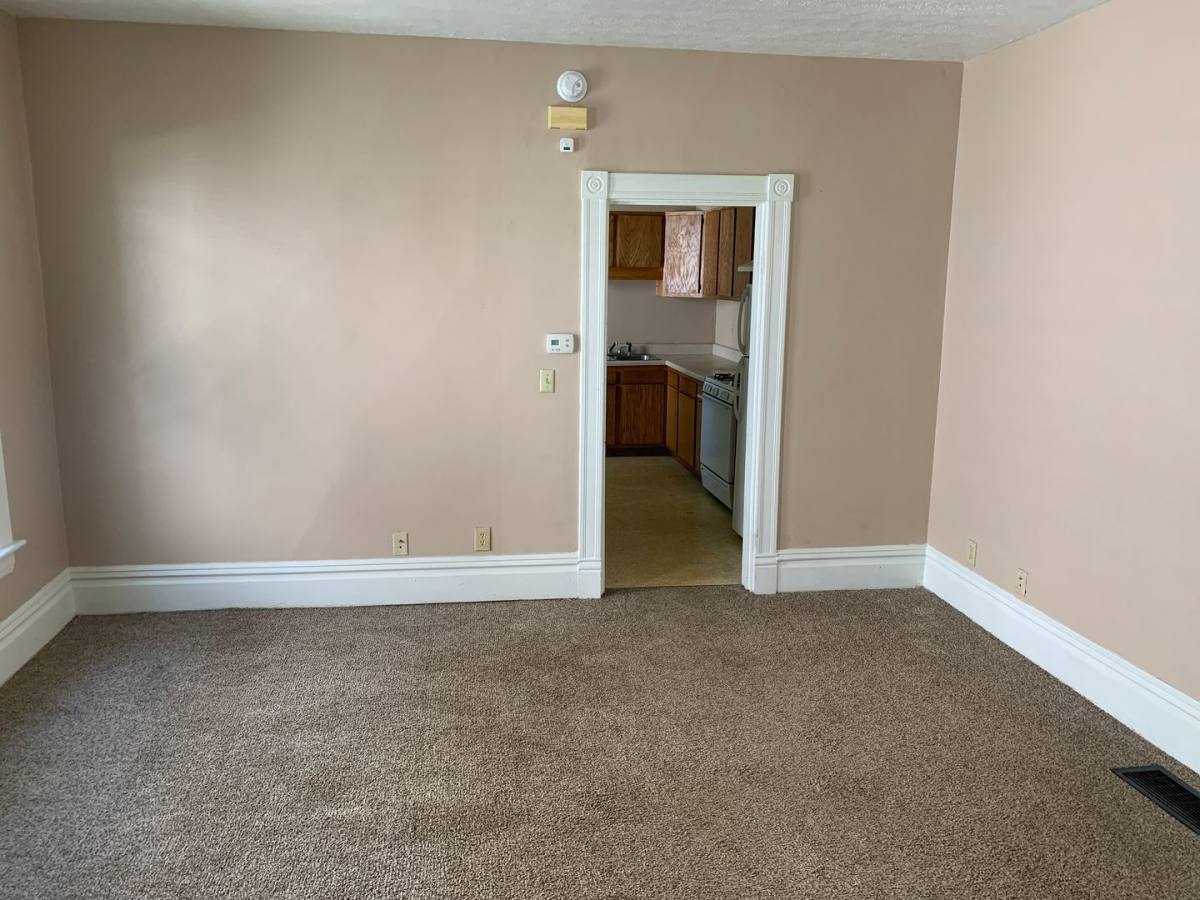 Apartment for rent at 1336 Lynn St, Parkersburg, WV 26101