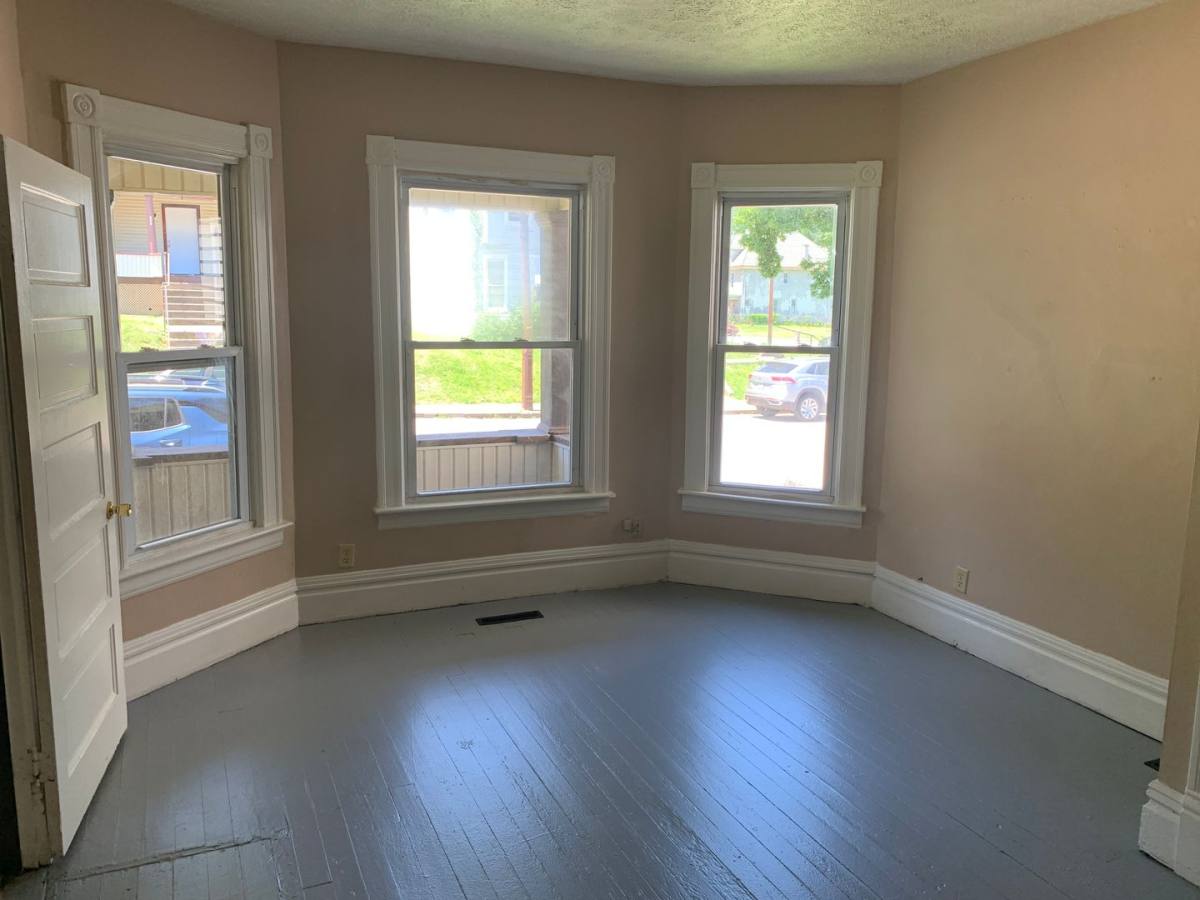 Apartment for rent at 1336 Lynn St, Parkersburg, WV 26101